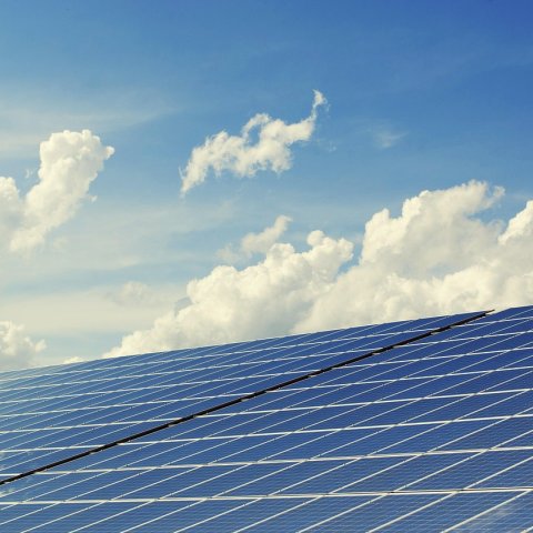 Zdjęcie: Magazyn energii z fotowoltaiką: kiedy zakup ma sens finansowy