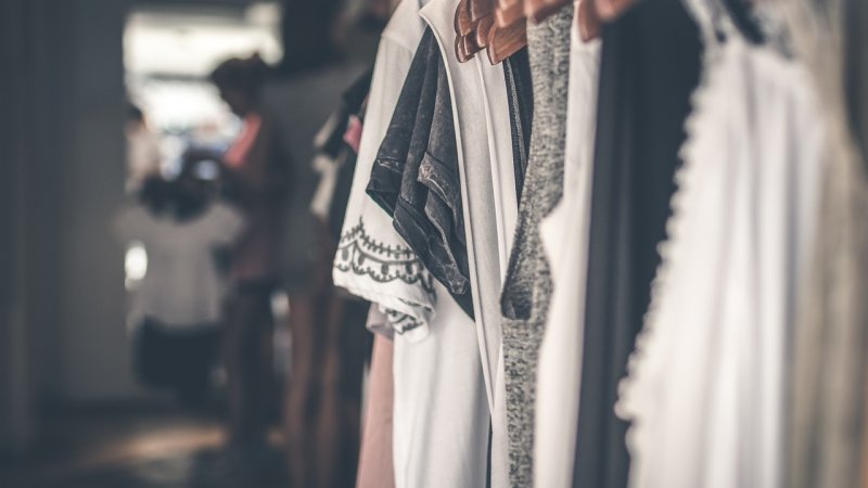 Zdjęcie: Slow fashion w Polsce: jak kupować ubrania z mniejszym śladem