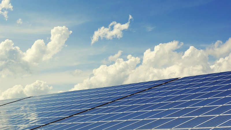 Zdjęcie: Magazyn energii z fotowoltaiką: kiedy zakup ma sens finansowy